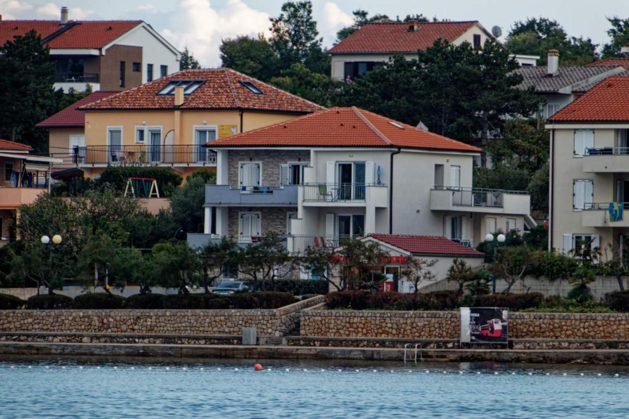 App Marin Appartement Šilo Buitenkant foto