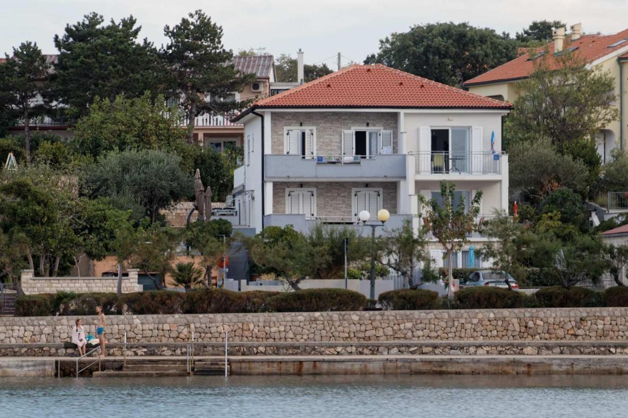 App Marin Appartement Šilo Buitenkant foto