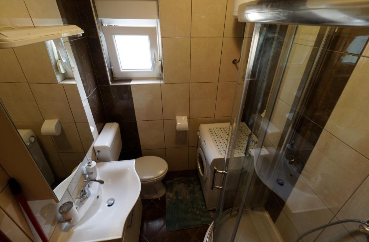 App Marin Appartement Šilo Buitenkant foto